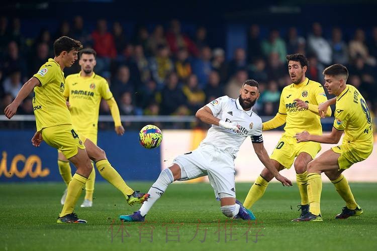 马卡:黄潜有意皇马奥斯卡 本赛季攻入4粒任意球 马卡:黄潜有意皇马奥斯卡 本赛季攻入4粒任意球